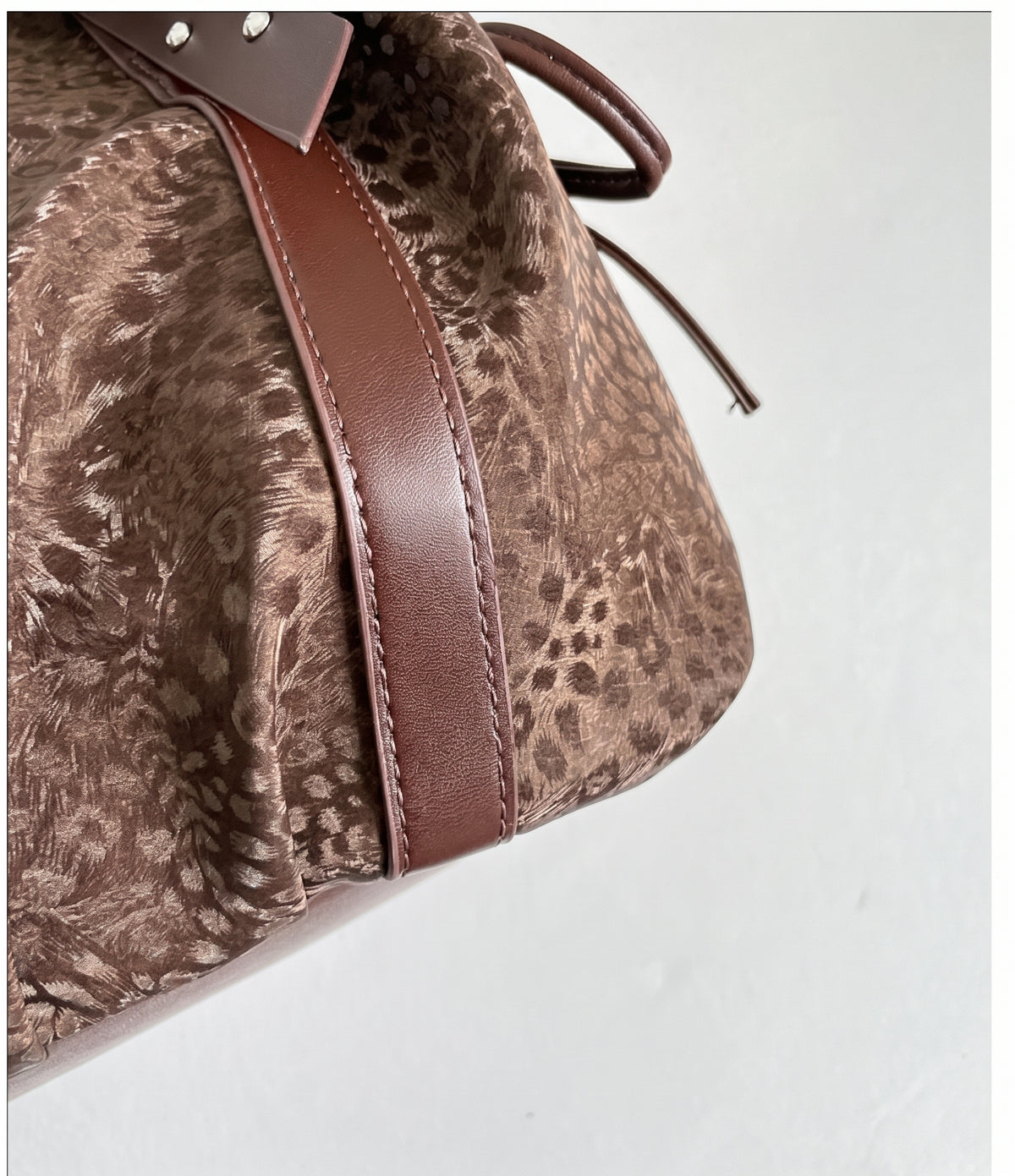 Retro Inspired Shoulder Bag with Elevated Texture