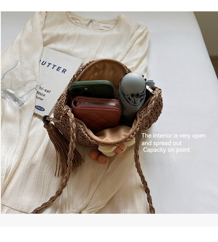 Women Unique Woven Straw 2026 New Ins Shoulder Crossbody Beach Bag