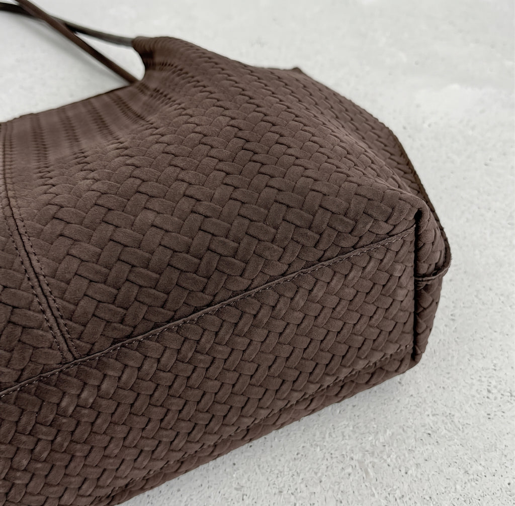 Minimalist Woven Shoulder Tote Bag with Paneled Stitching