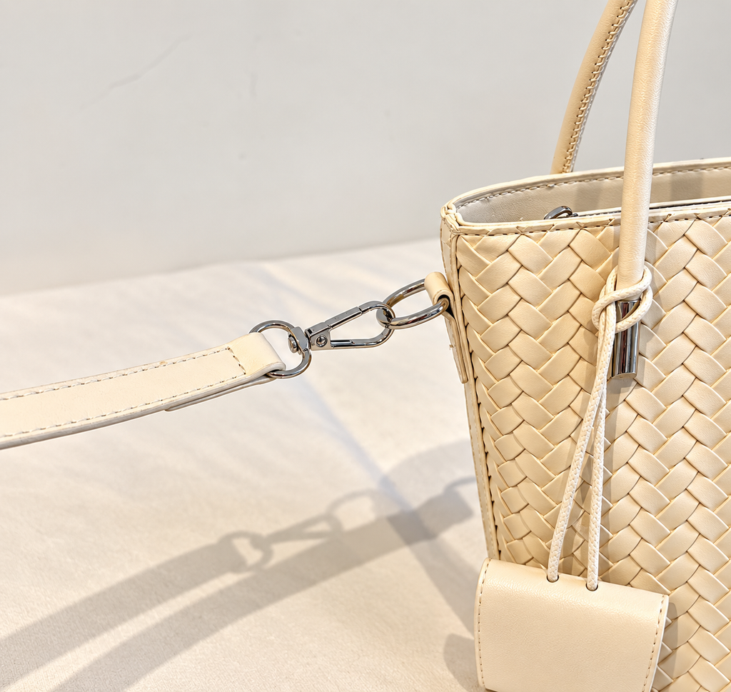 Woven Bucket Bag with Detachable Strap and Zipper