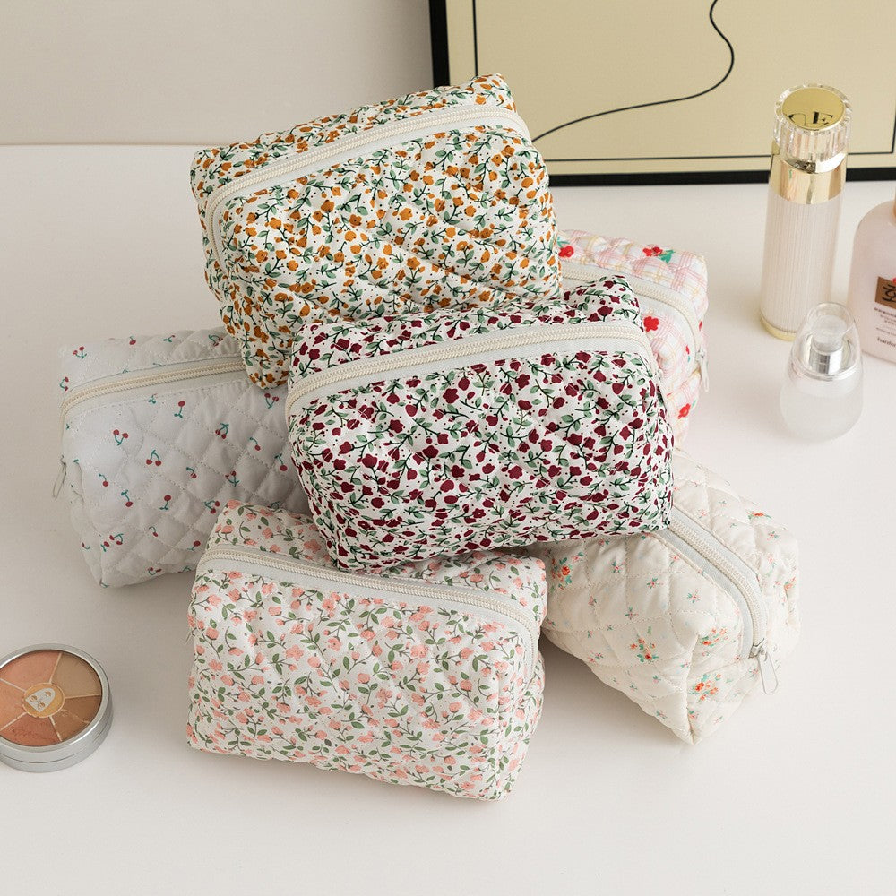 Women's Floral Quilted Large Capacity Cosmetic Travel Bag