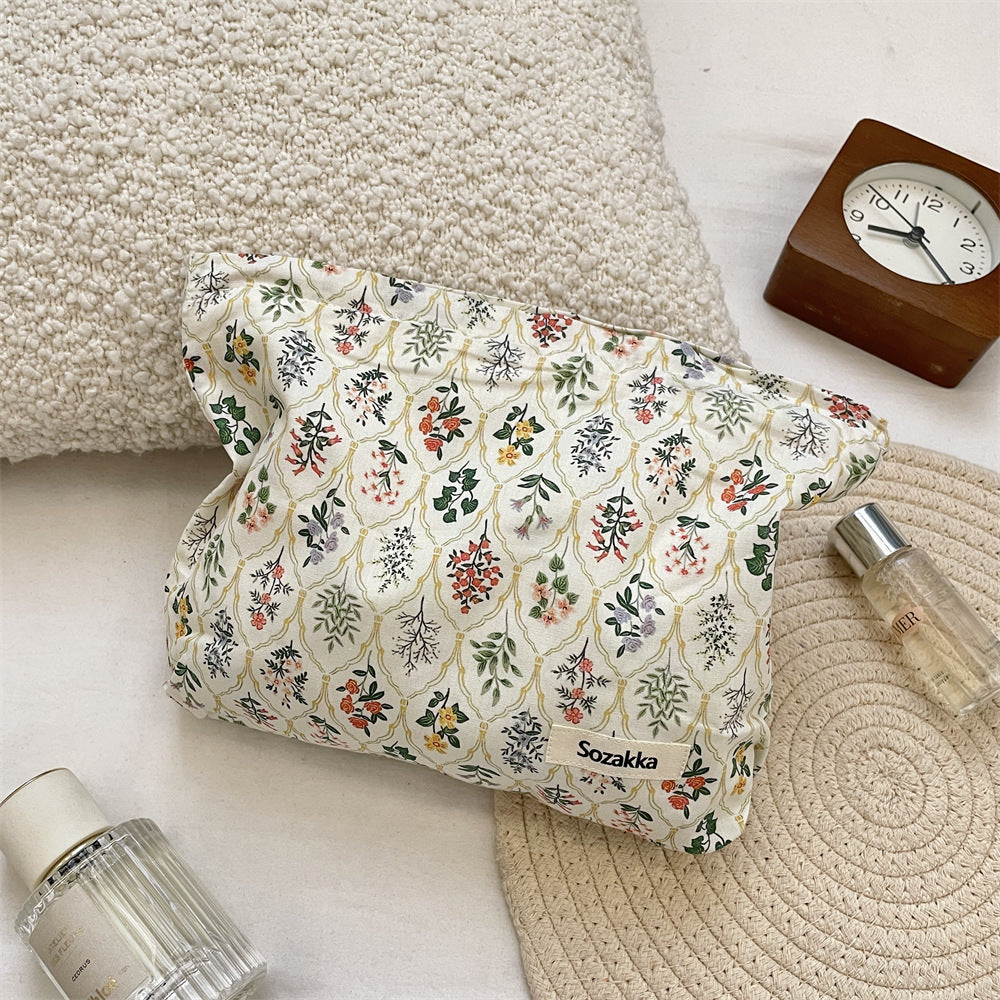 Fresh Floral Cosmetic Clutch Bag