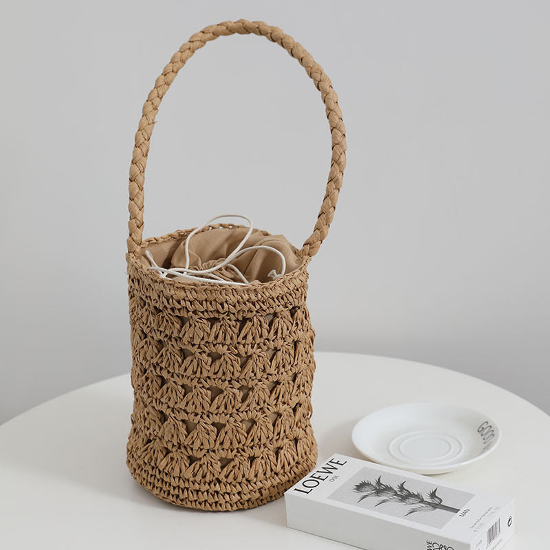 Women French Retro One-Shoulder Hollow Straw Bucket Beach Bag
