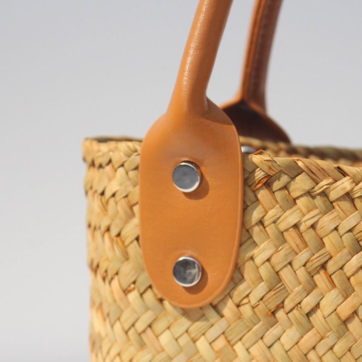 Hand-Woven Straw Niche Small Beach Bag