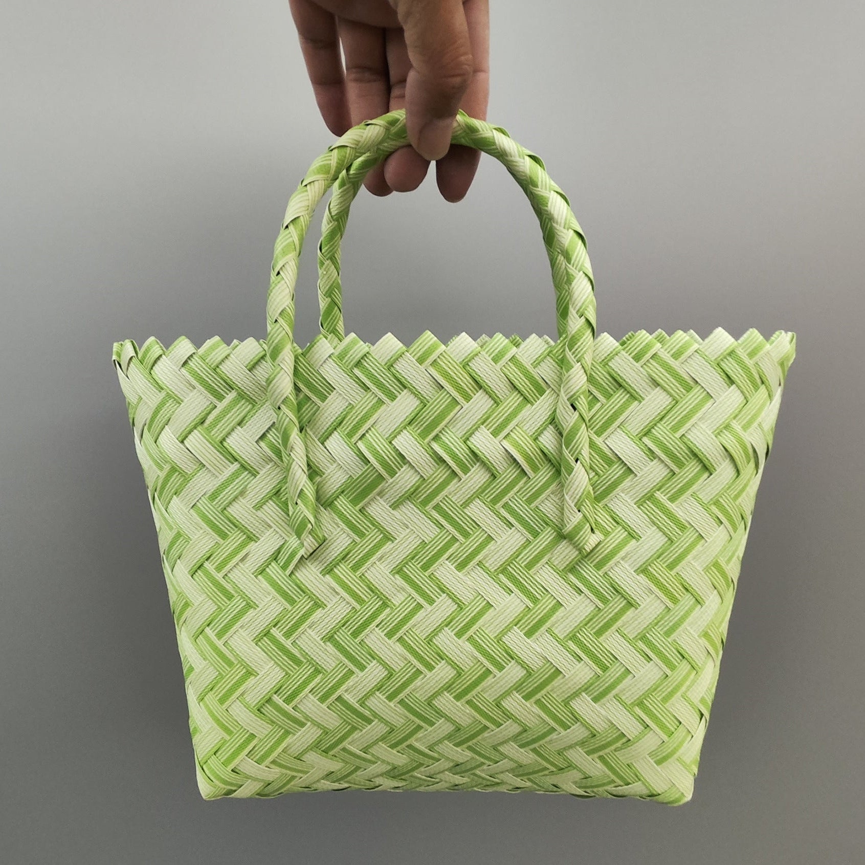 Plastic Woven Vegetable Souvenir Hand Basket