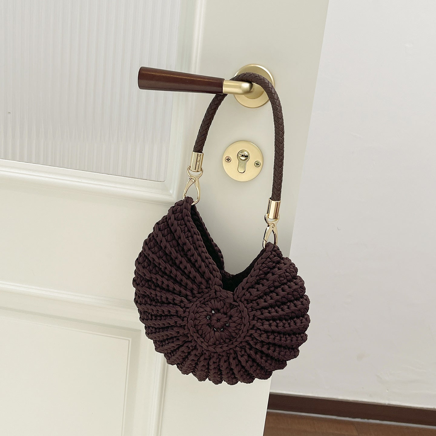 Women 2026 New Unique Seashell Large Casual Shoulder Vacation Bag