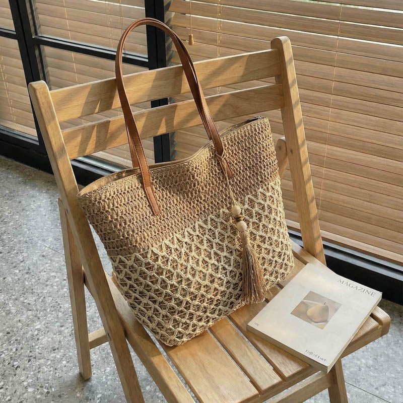 Women Straw Large Tassel Shoulder Tote 2026 New Fashion Beach Woven Bag