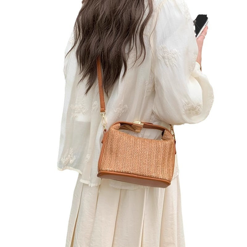 2026 Spring Portable Straw Shoulder Crossbody Woven Bag