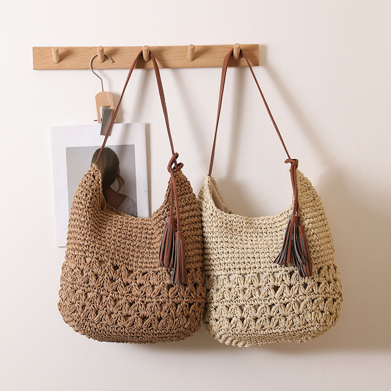 Hollow Tassel Straw Woven Beach Shoulder Bag