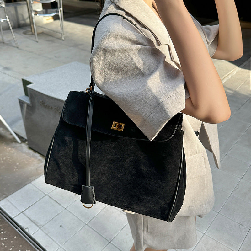 Elegant Suede Leather Shoulder Bag with Flap Design
