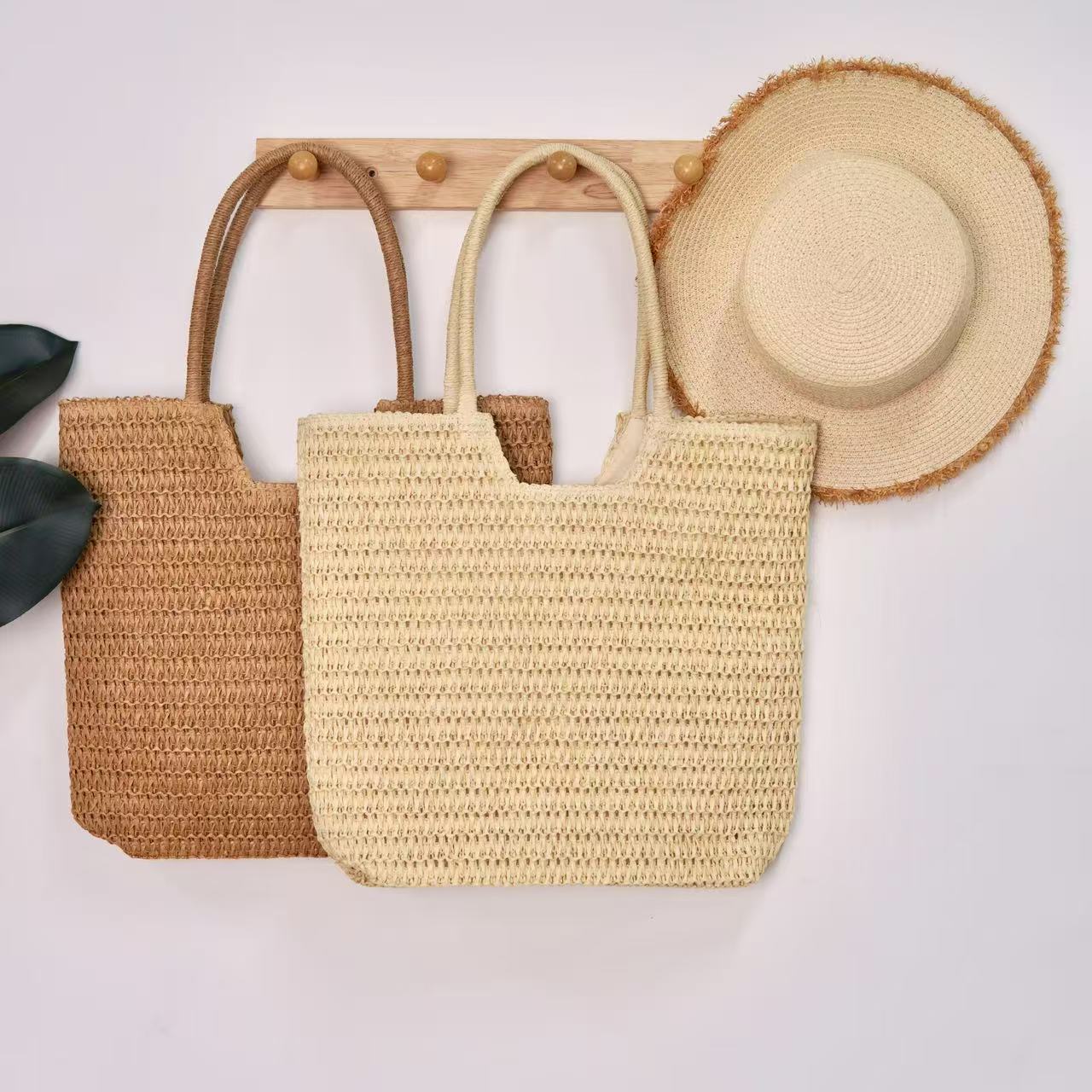 Large Capacity Straw Woven Commuter Beach Tote Bag