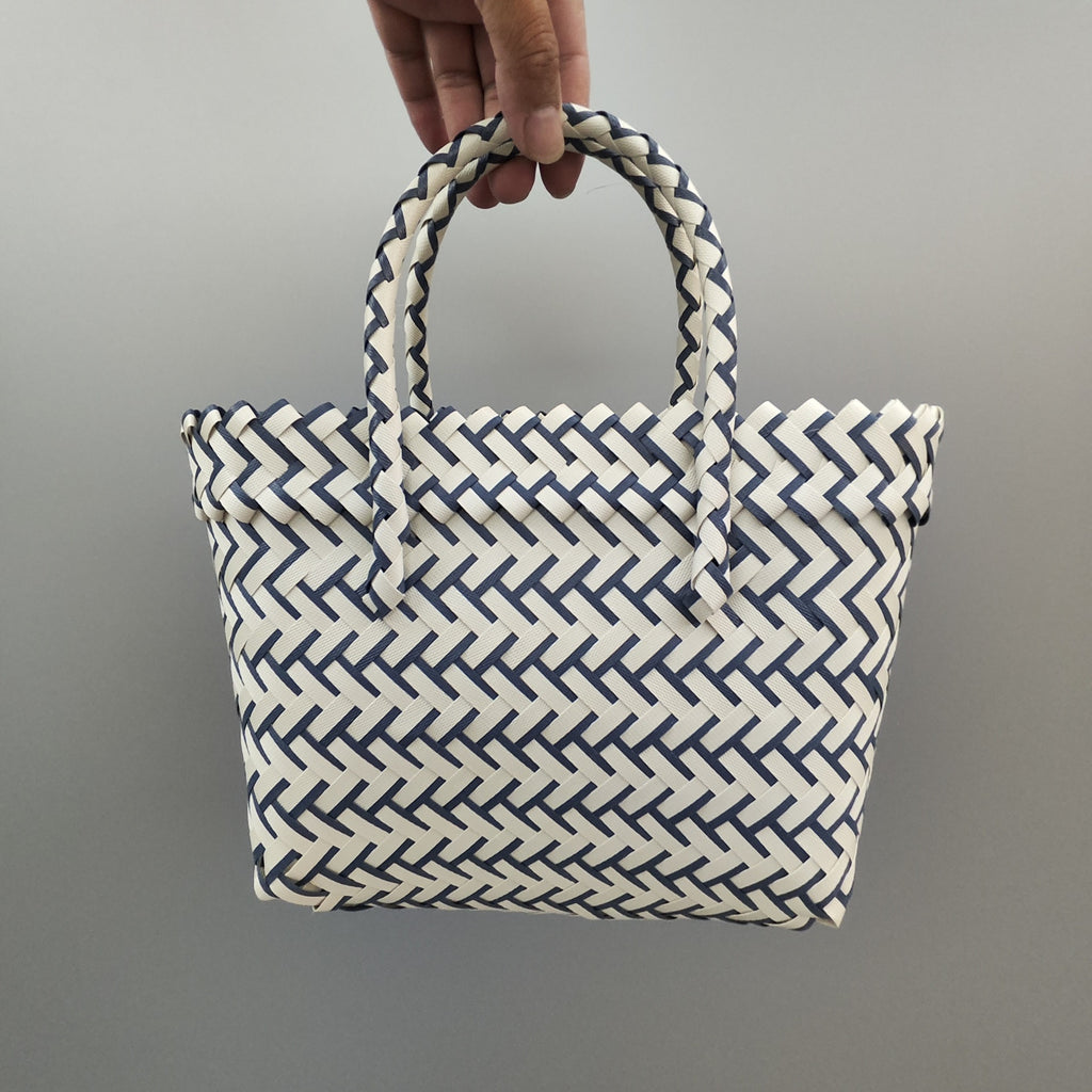 Plastic Woven Vegetable Souvenir Hand Basket