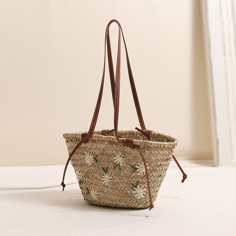 Fresh Flower Embroidered Single Shoulder Straw Beach Bag