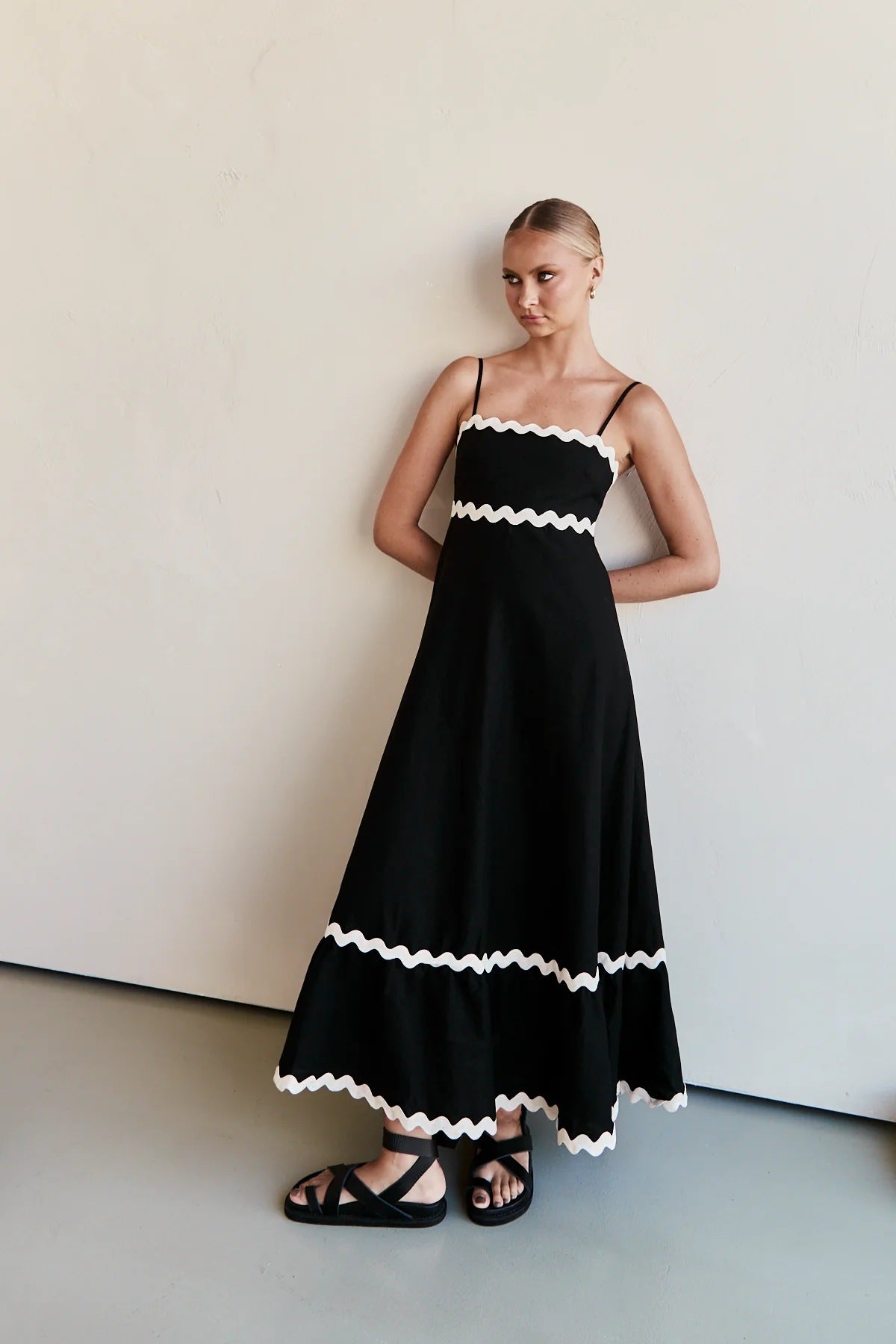Solid Color Lace Stitching Suspender Tube Top Oversized Dress