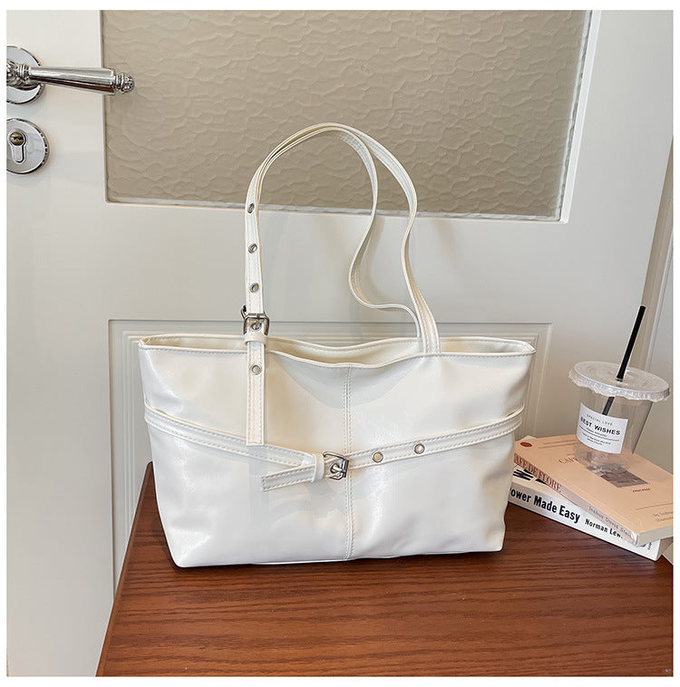 Buckle Strap Vintage Soft Zip Closure Tote Bag