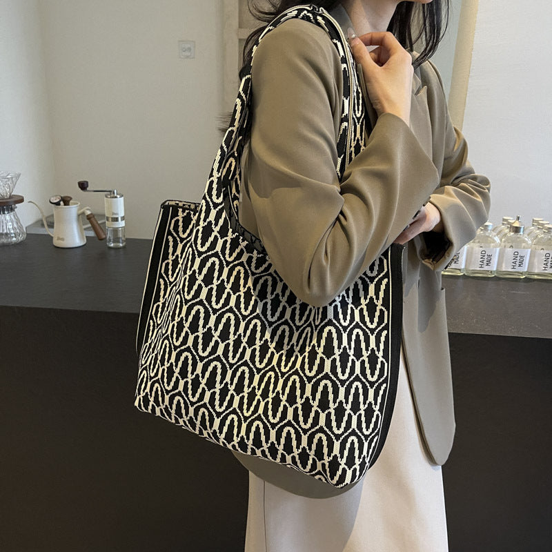 Geometric Pattern Knit Shoulder Tote Bag with Wide Straps