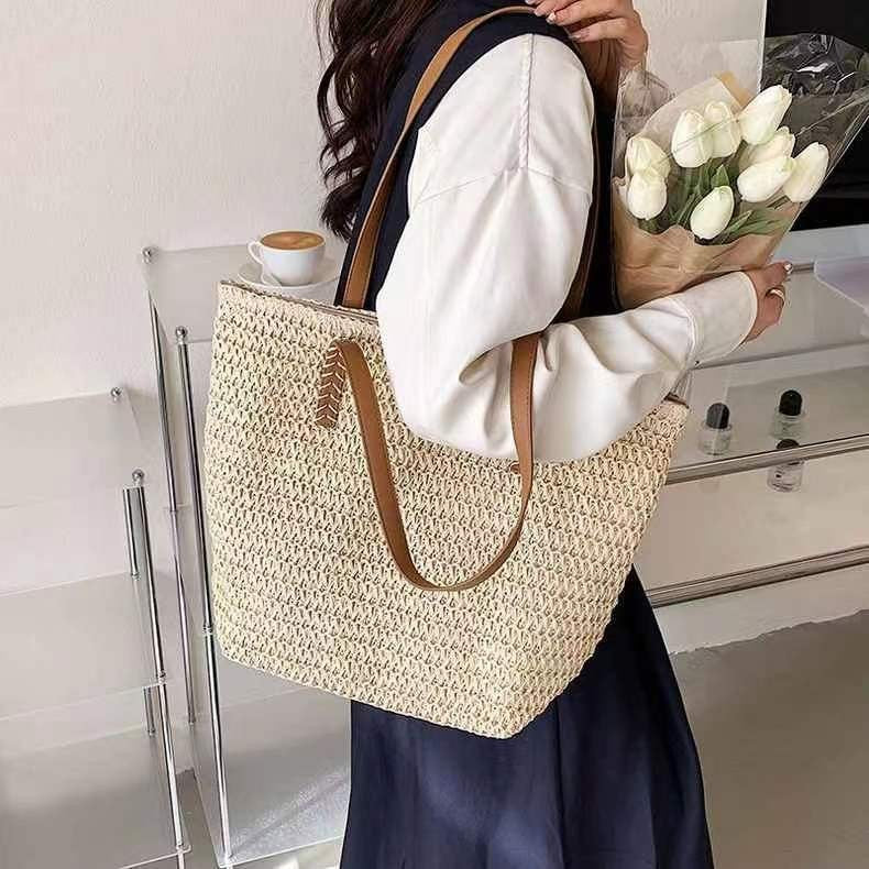Large Capacity Woven Straw Shoulder Bag