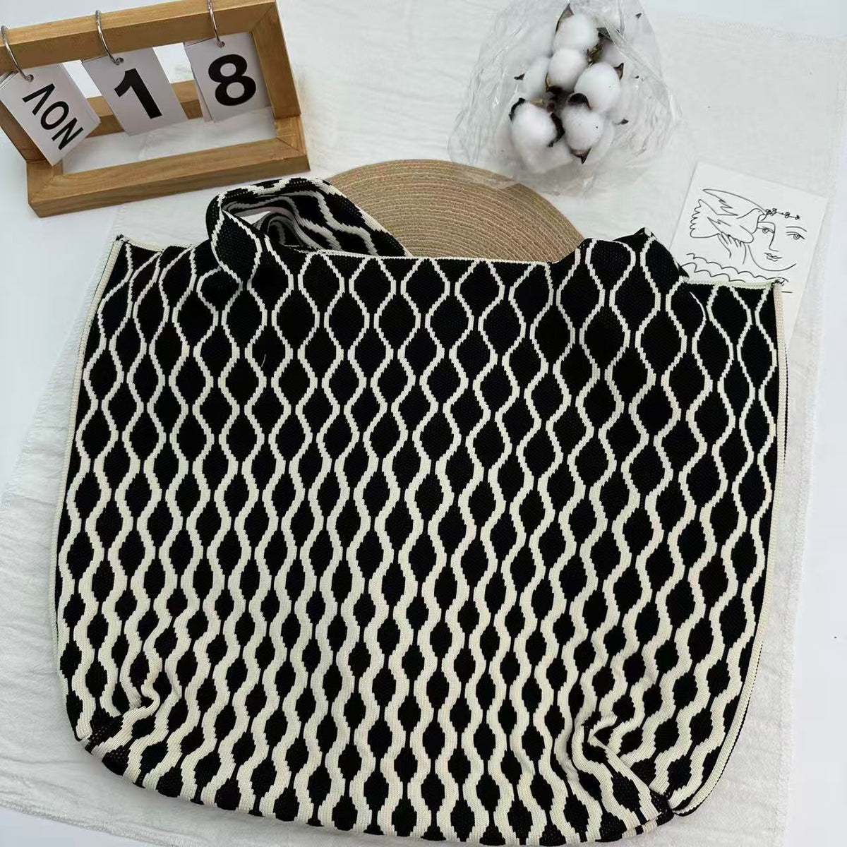 Shoulder Bags, Bucket Bags, Large-Capacity Knit Bags, Tote Bags, Woven Handbags, Women's Bags, Organized, Ombré, Versatile, Fashionable