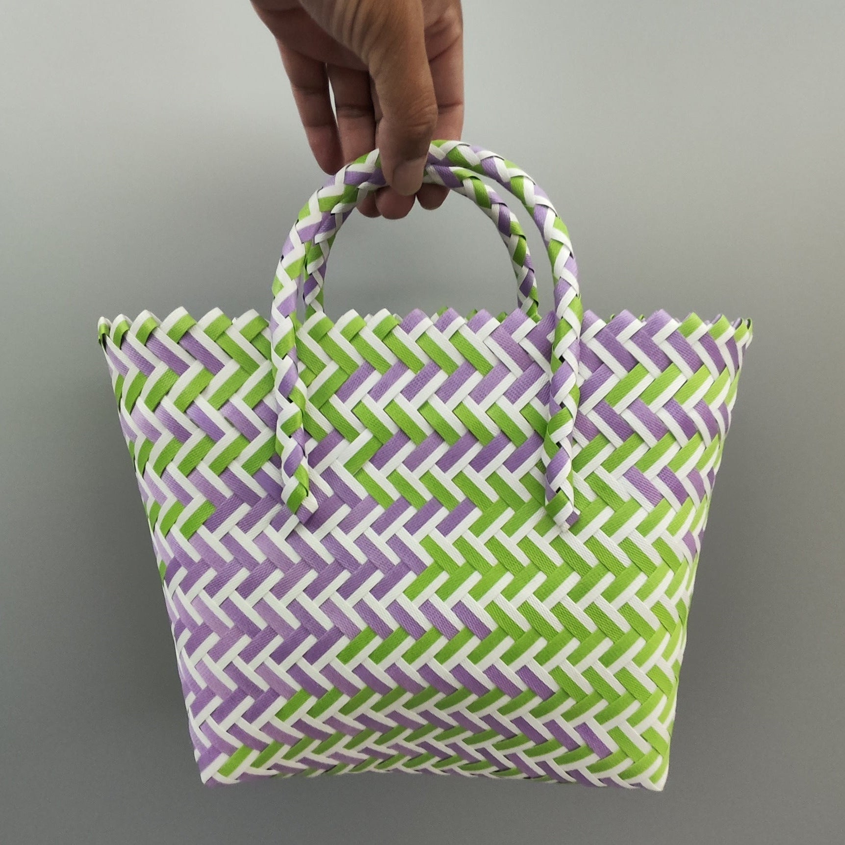 Plastic Woven Vegetable Souvenir Hand Basket