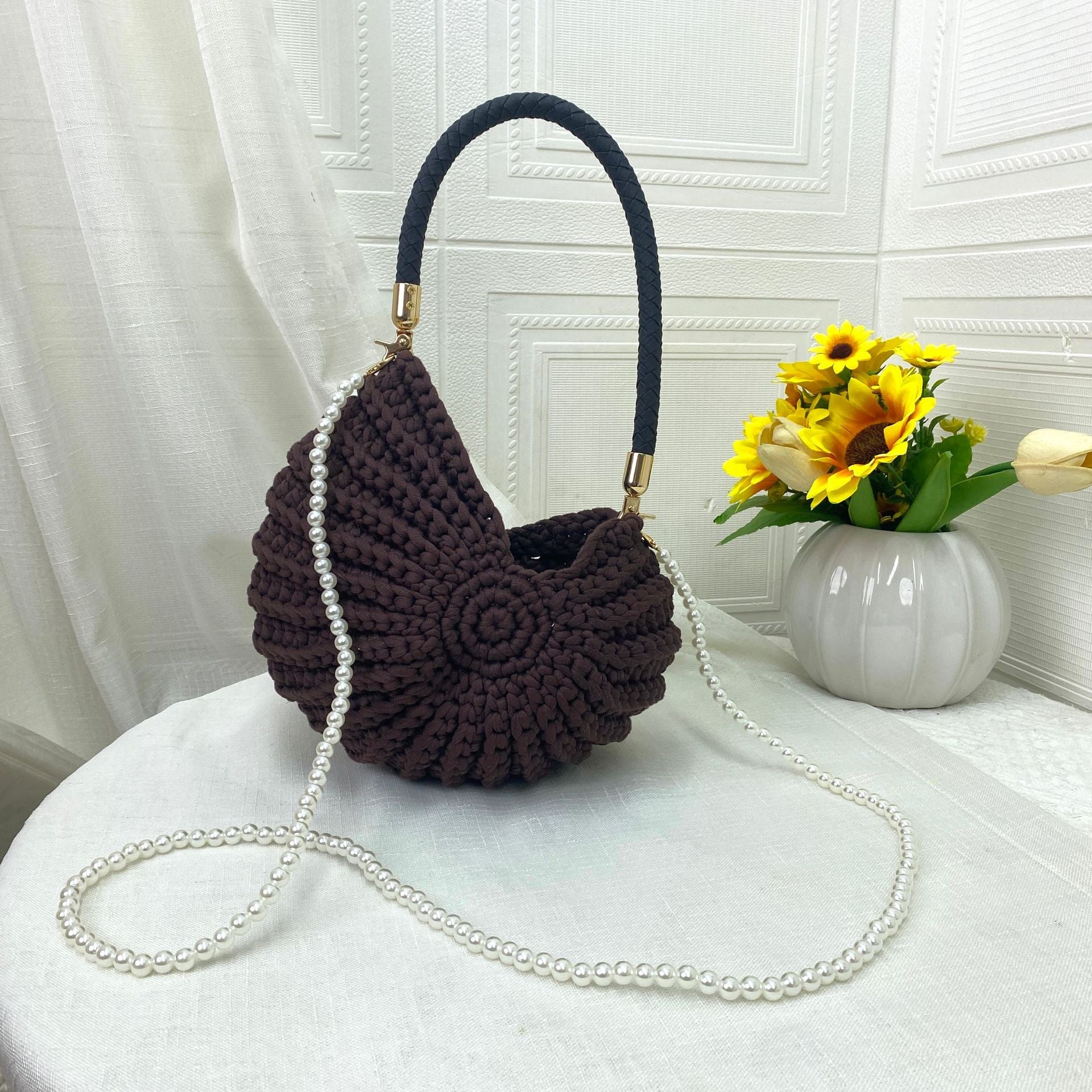 Women Handmade Crochet Conch Shell Beach Woven Pearl Chain Shoulder Crossbody Bag
