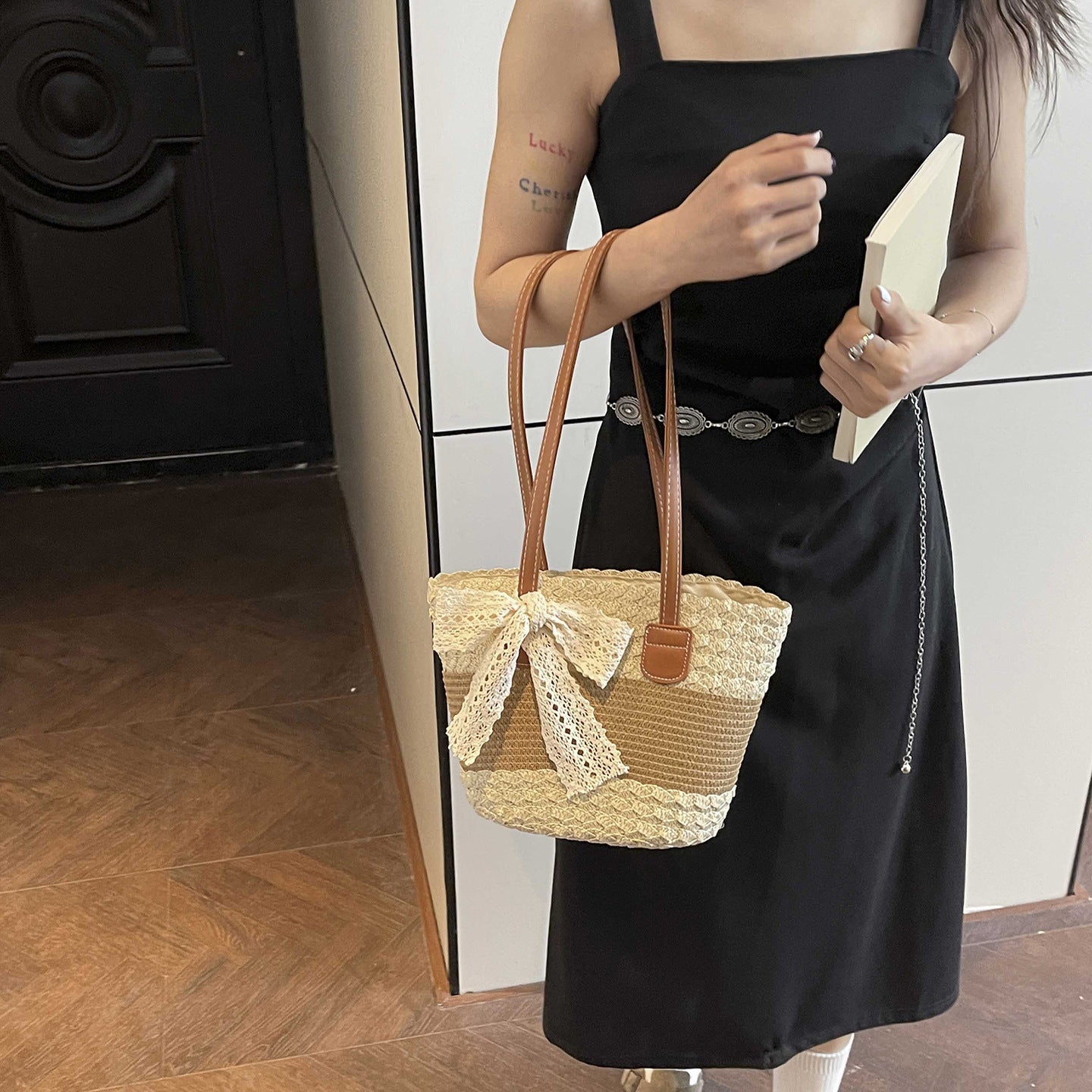 Women Artistic Fresh Woven 2026 Spring New Casual Handbag Tote Bag