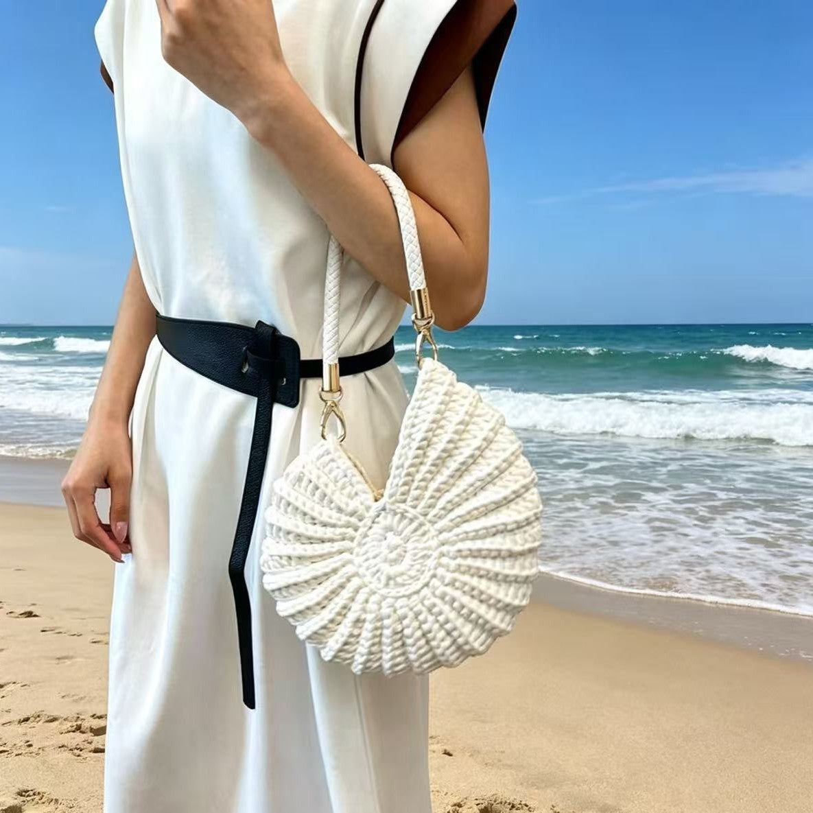 Women Handmade Woven Beach Conch Shell Crossbody Bag