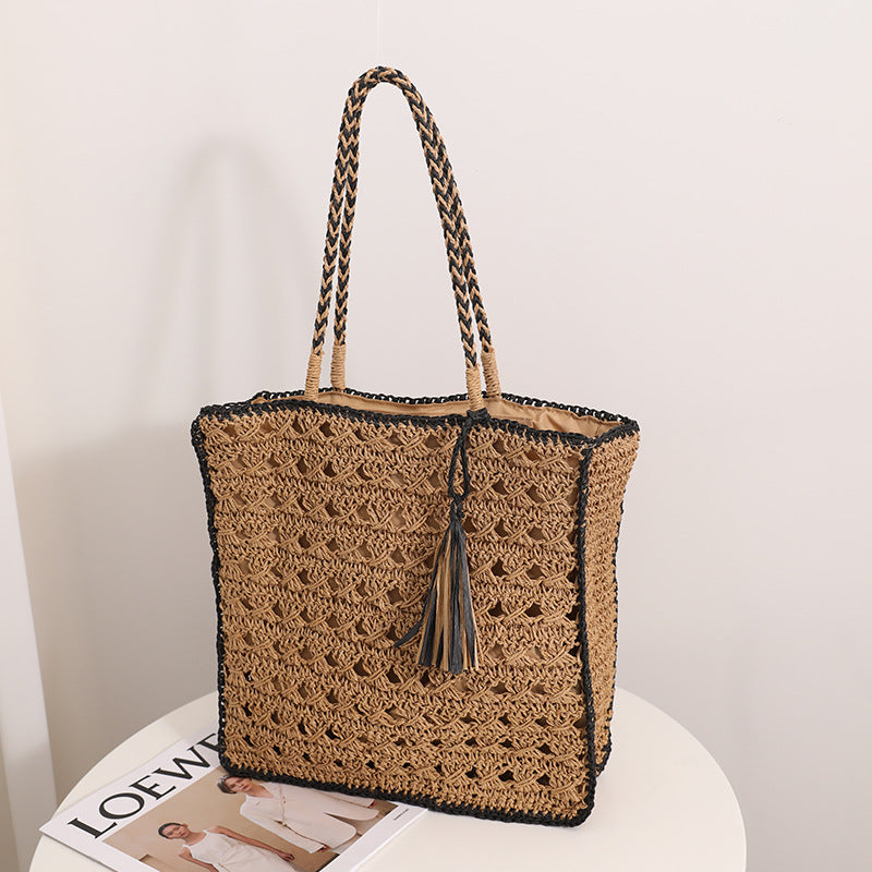 Square Tassel One-Shoulder Hollow Straw Beach Bag