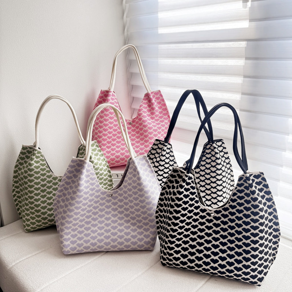Heart Pattern Knitted Tote Bag
