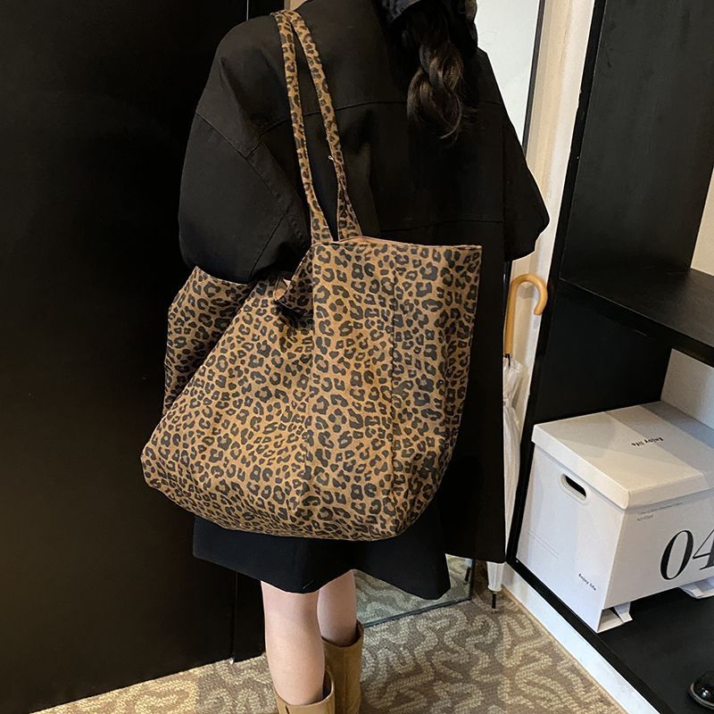 New Lazy Style Shoulder Canvas Bag 2025 Large Capacity Leopard Print Fashion Versatile Tote Bag Commuting Casual Women'S Bag
