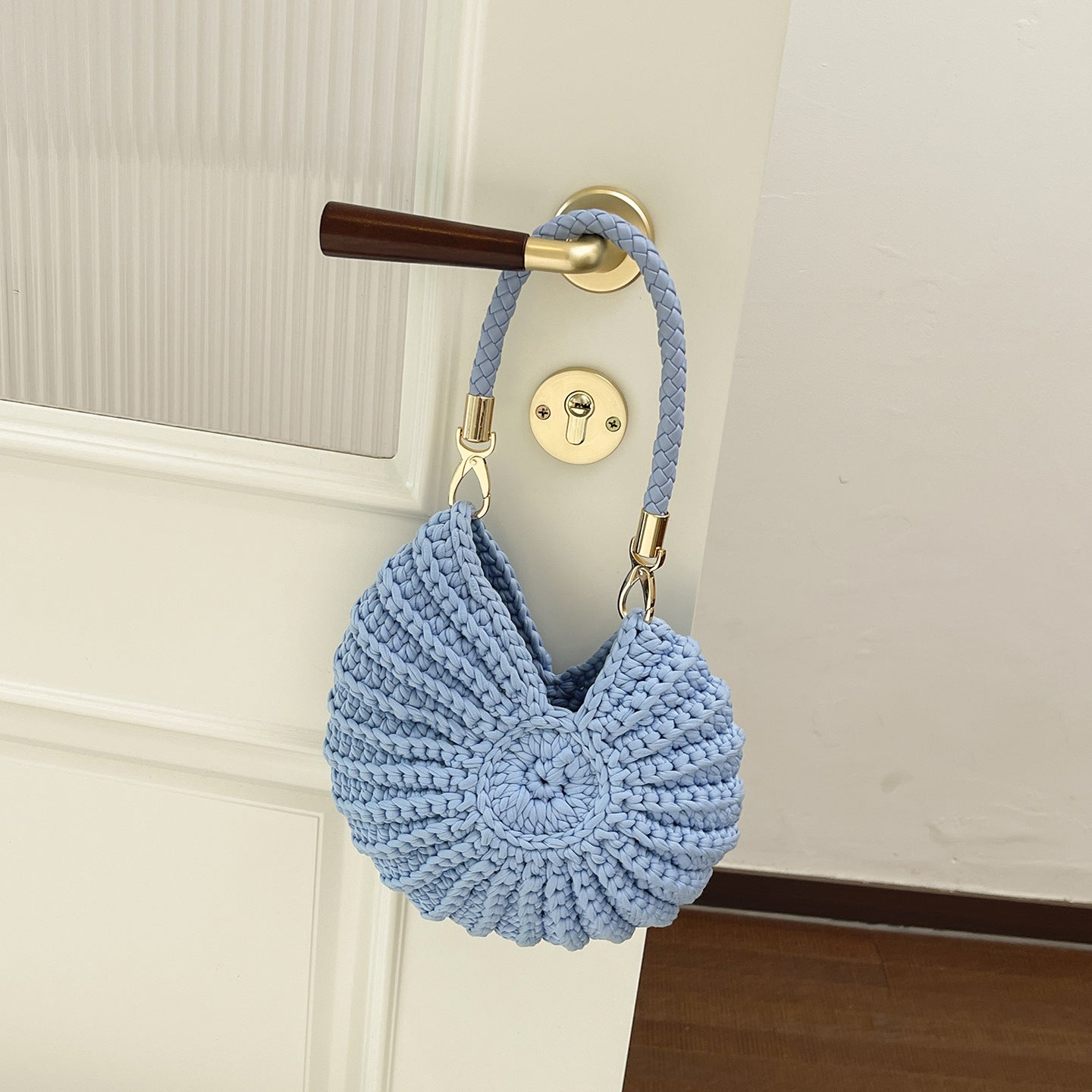 Women 2026 New Unique Seashell Large Casual Shoulder Vacation Bag
