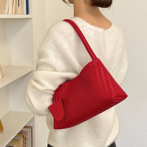 Vintage-inspired Woven Shoulder Bag with Matching Mini Pouch