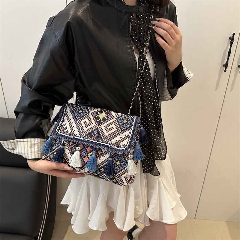 Ethnic Style Retro Chain Tassel Crossbody Bag