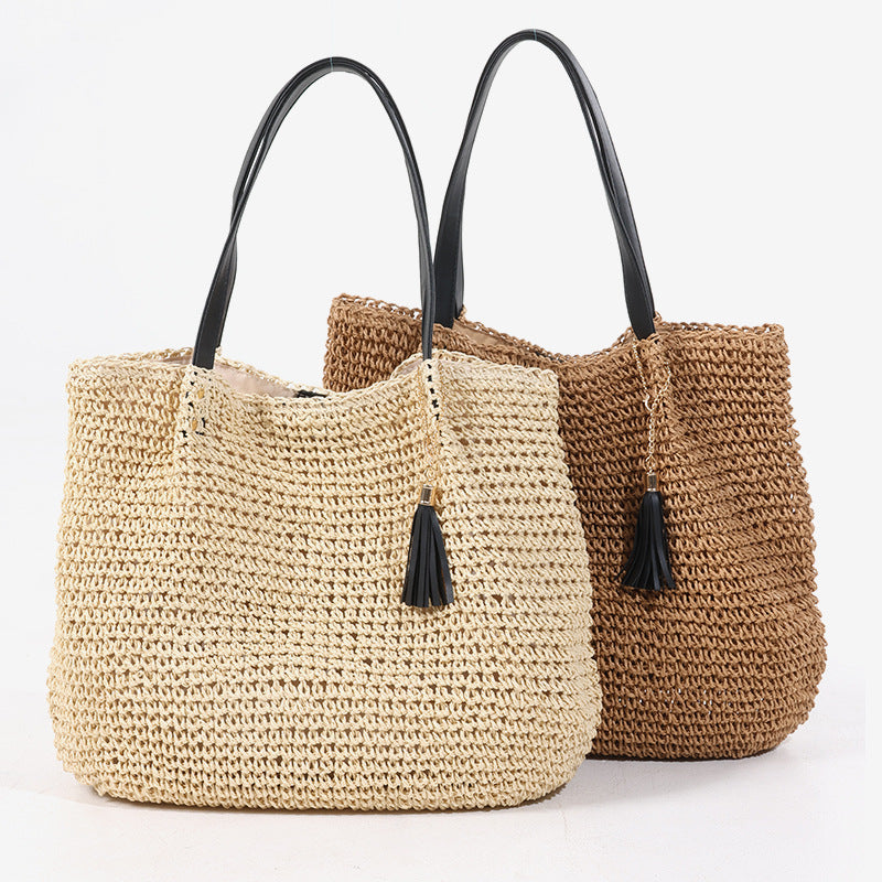 Large-Capacity French Retro Straw Tassel Shoulder Woven Beach Bag