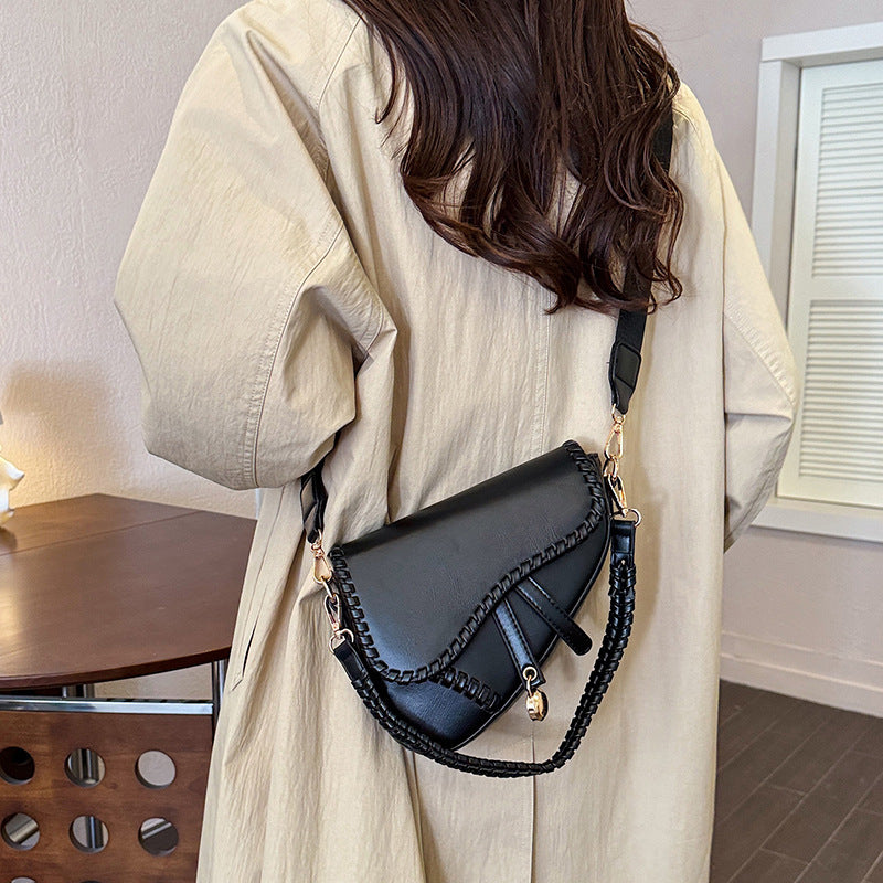 Chic Whipstitch Saddle Shoulder Bag with Detachable Strap