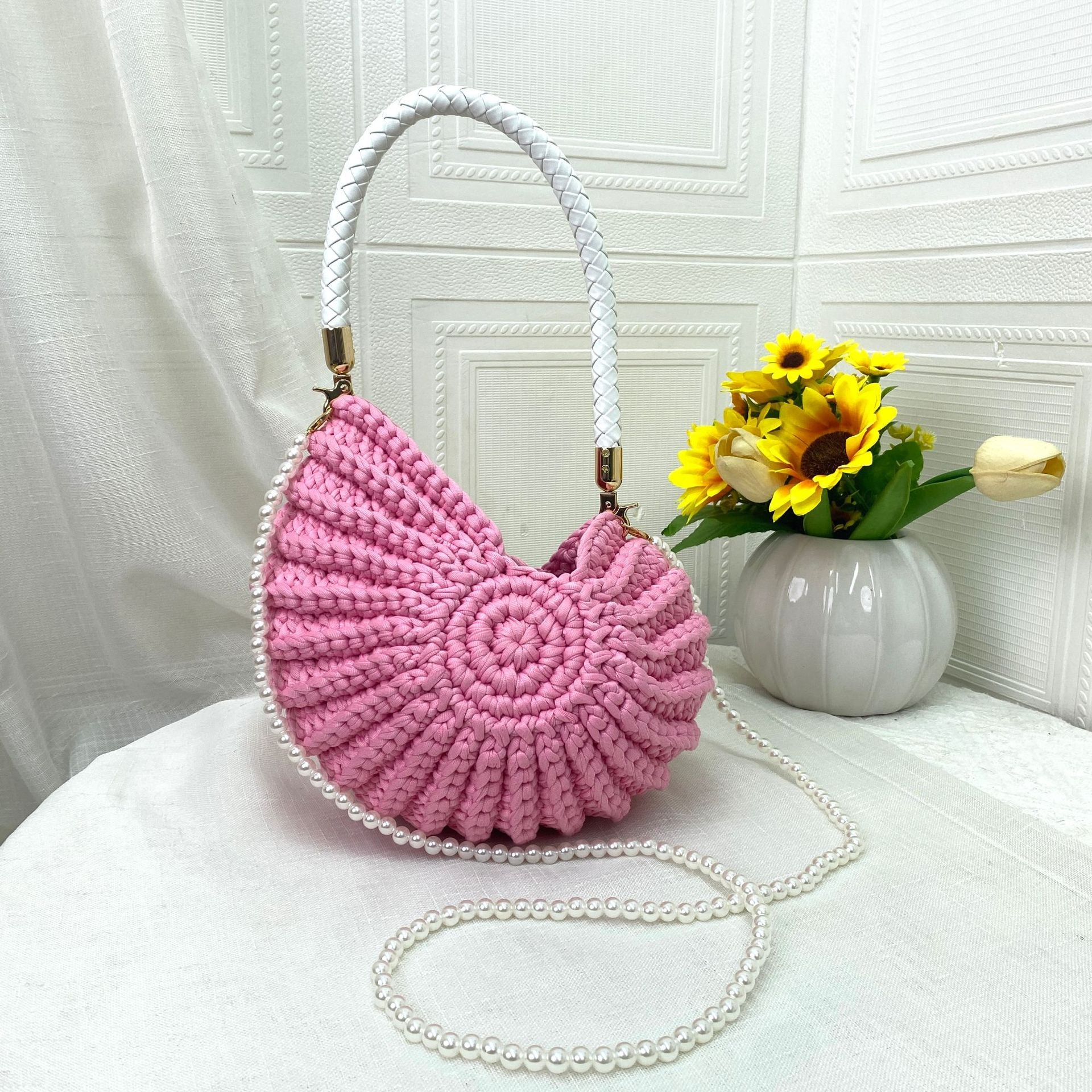 Women Handmade Crochet Conch Shell Beach Woven Pearl Chain Shoulder Crossbody Bag