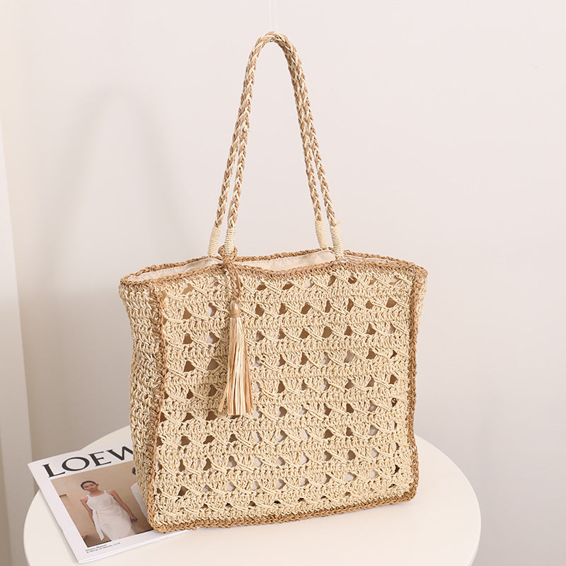 Square Tassel One-Shoulder Hollow Straw Beach Bag
