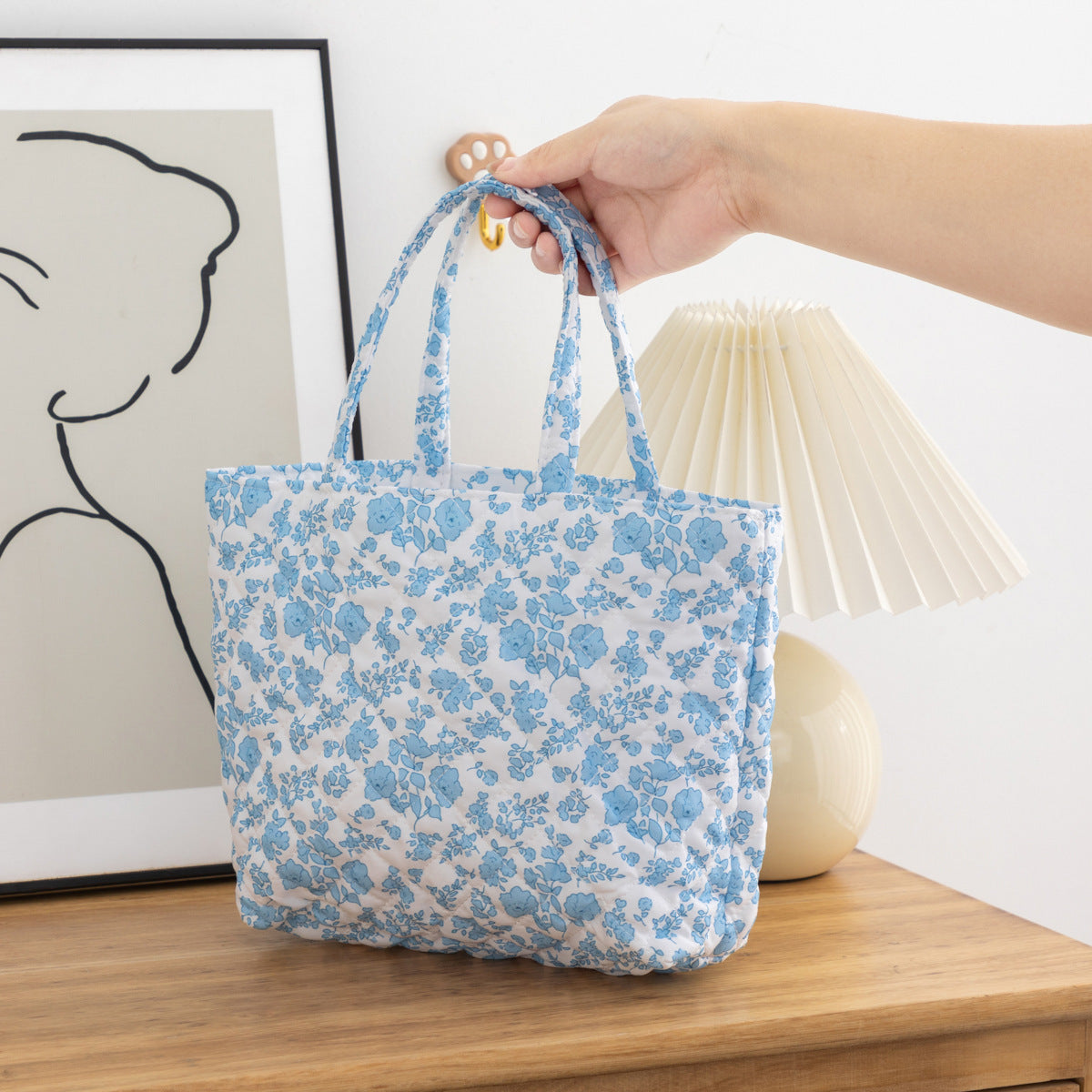 Portable Women's Floral Quilted Large Capacity Cosmetic Toiletry Bag
