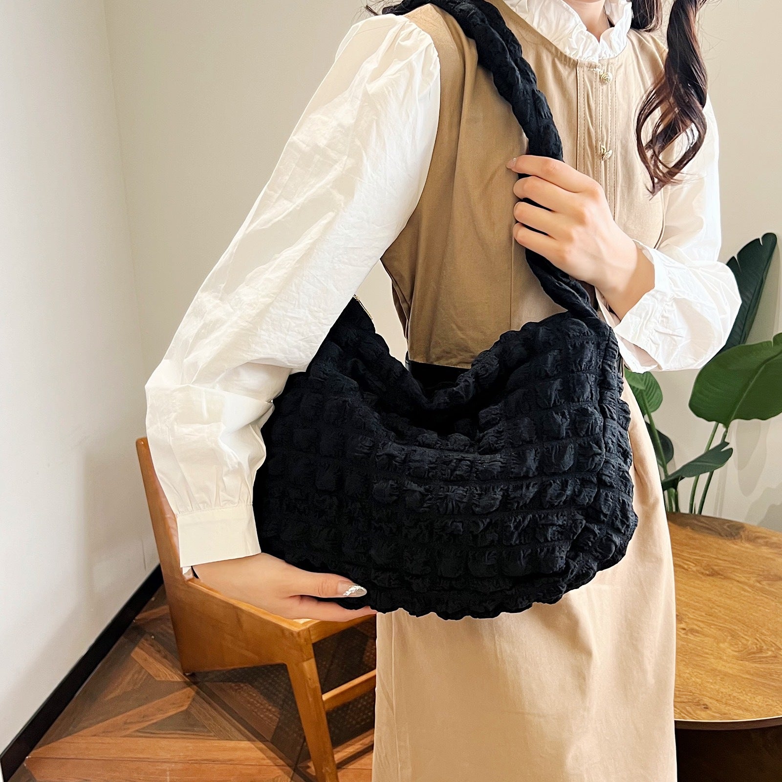 Bubble Flower Large Capacity Crossbody Bag