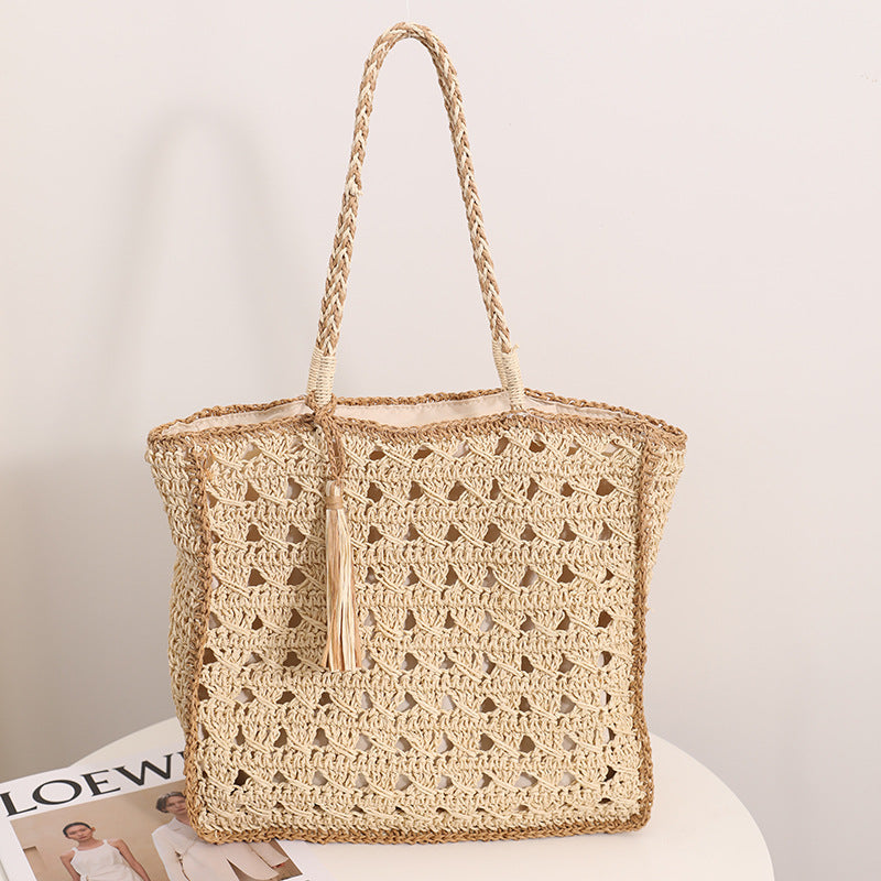 Square Tassel One-Shoulder Hollow Straw Beach Bag