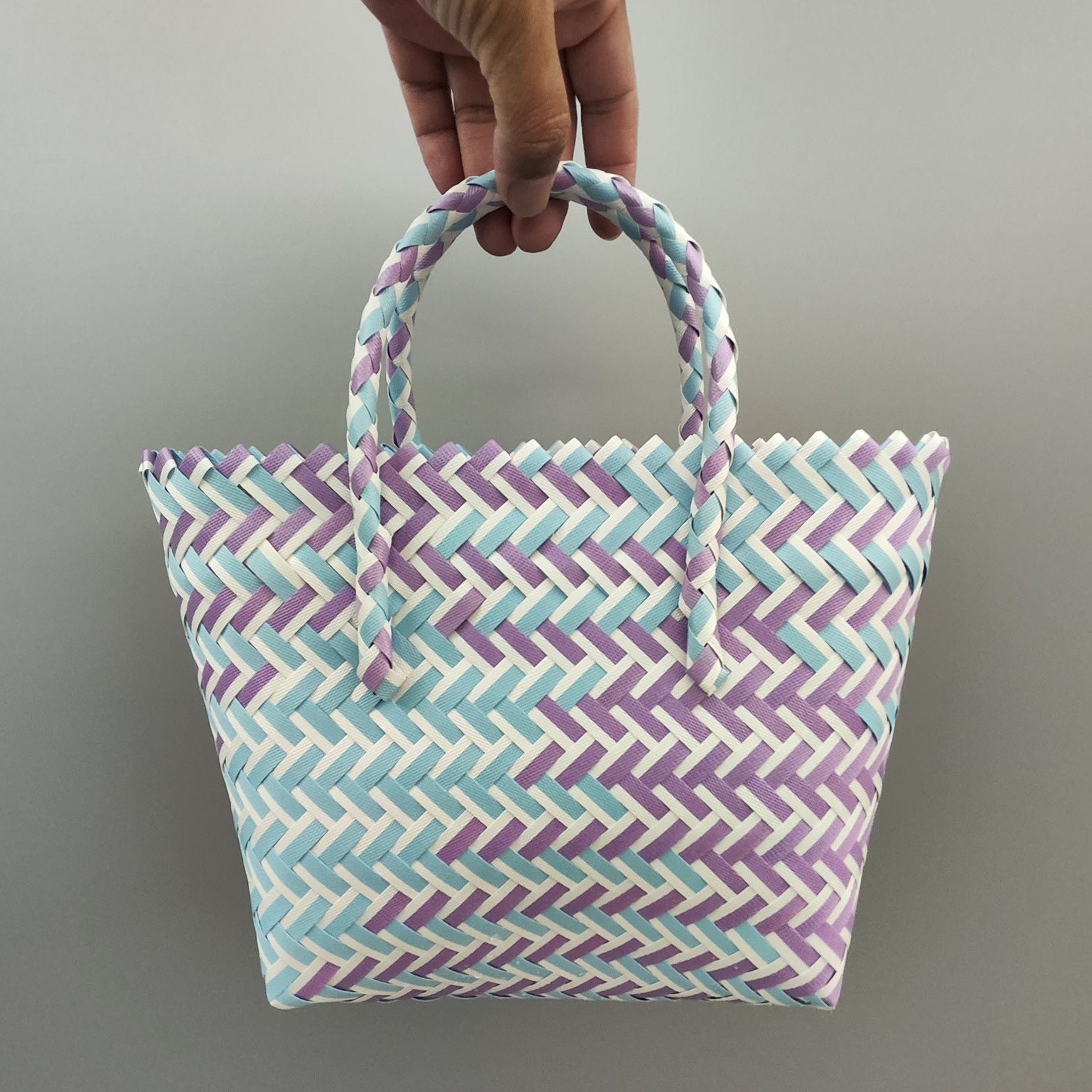 Plastic Woven Vegetable Souvenir Hand Basket