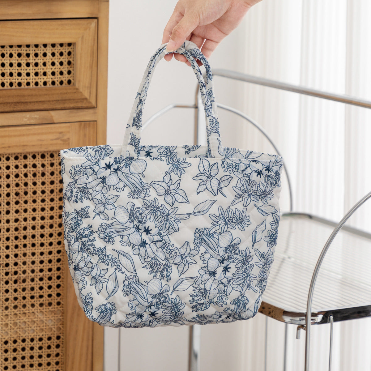 Portable Women's Floral Quilted Large Capacity Cosmetic Toiletry Bag