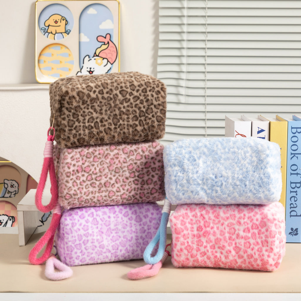 Leopard Print Plush Cosmetic Bag Large Capacity Portable Toiletry Bag