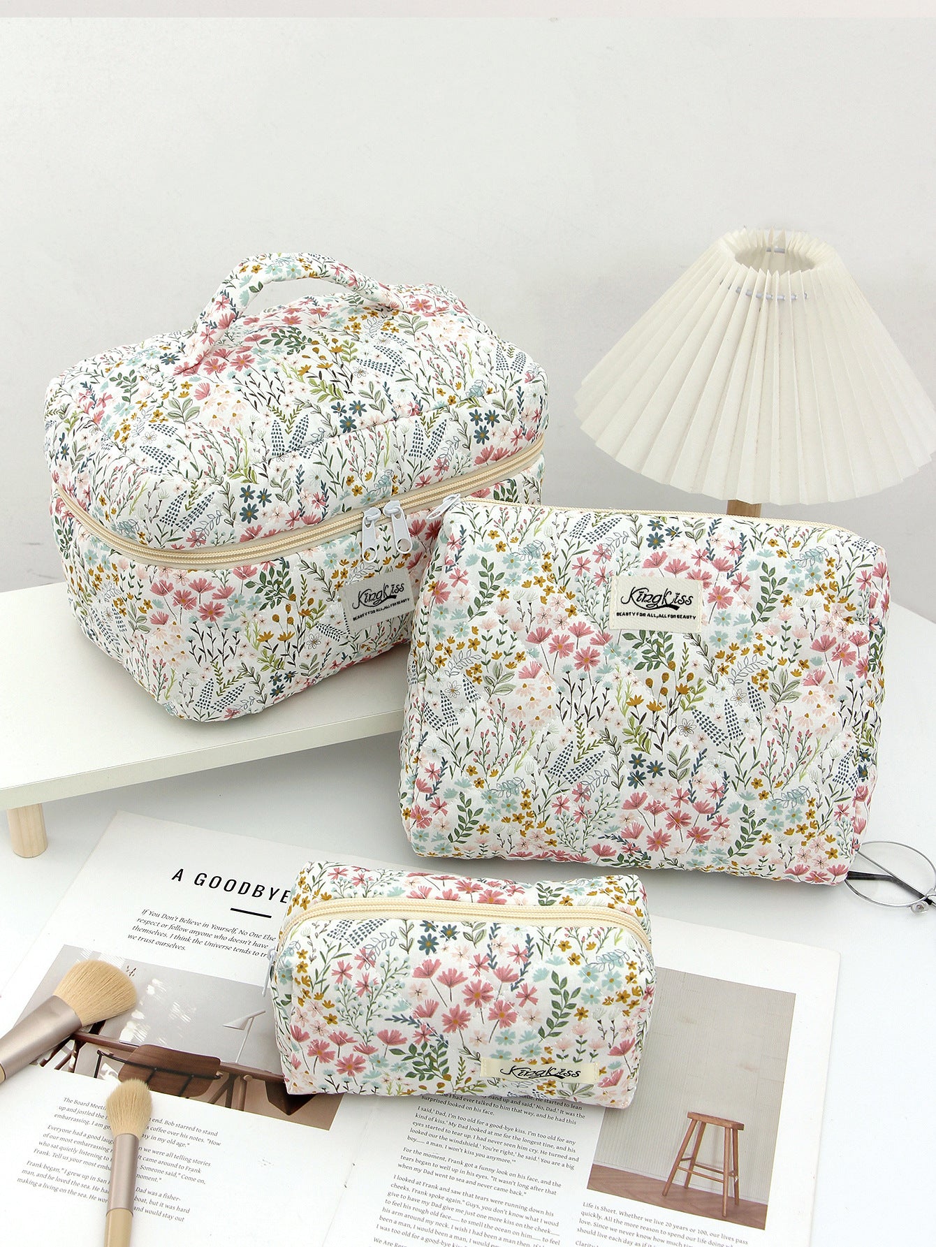 Canvas Striped Octagonal Large-Capacity Toiletry Bag
