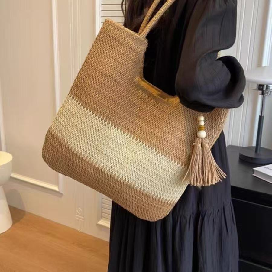 Woven Straw Large Capacity Handmade Beach Tote Bag