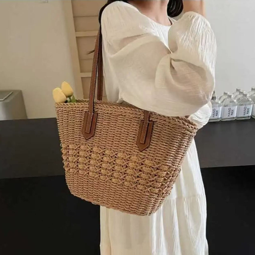 Large Capacity Woven Straw Commuter Tote Bag