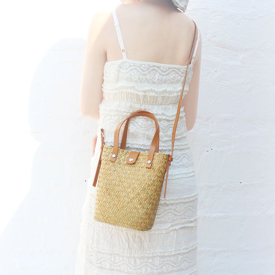 Straw Hand-Woven Crossbody Beach Phone Bag