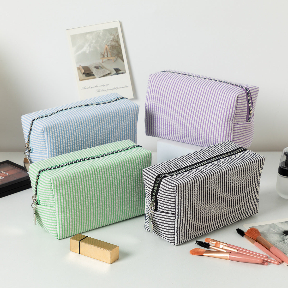 Seersucker Striped Cosmetic Bag Large Capacity Travel Toiletry Clutch Bag