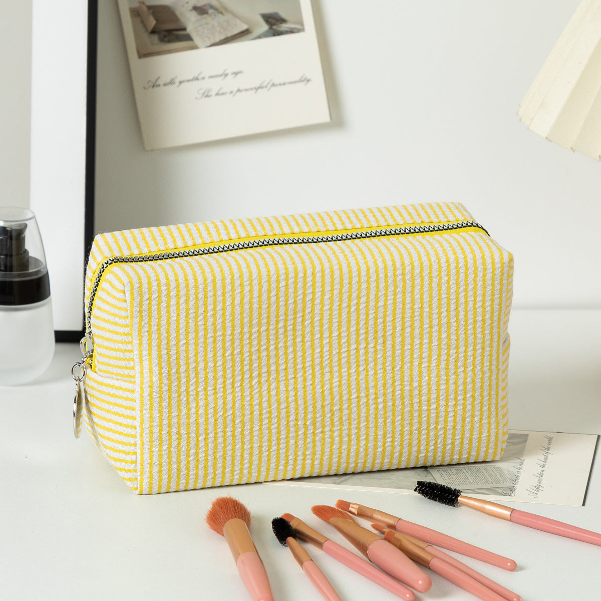 Seersucker Striped Cosmetic Bag Large Capacity Travel Toiletry Clutch Bag