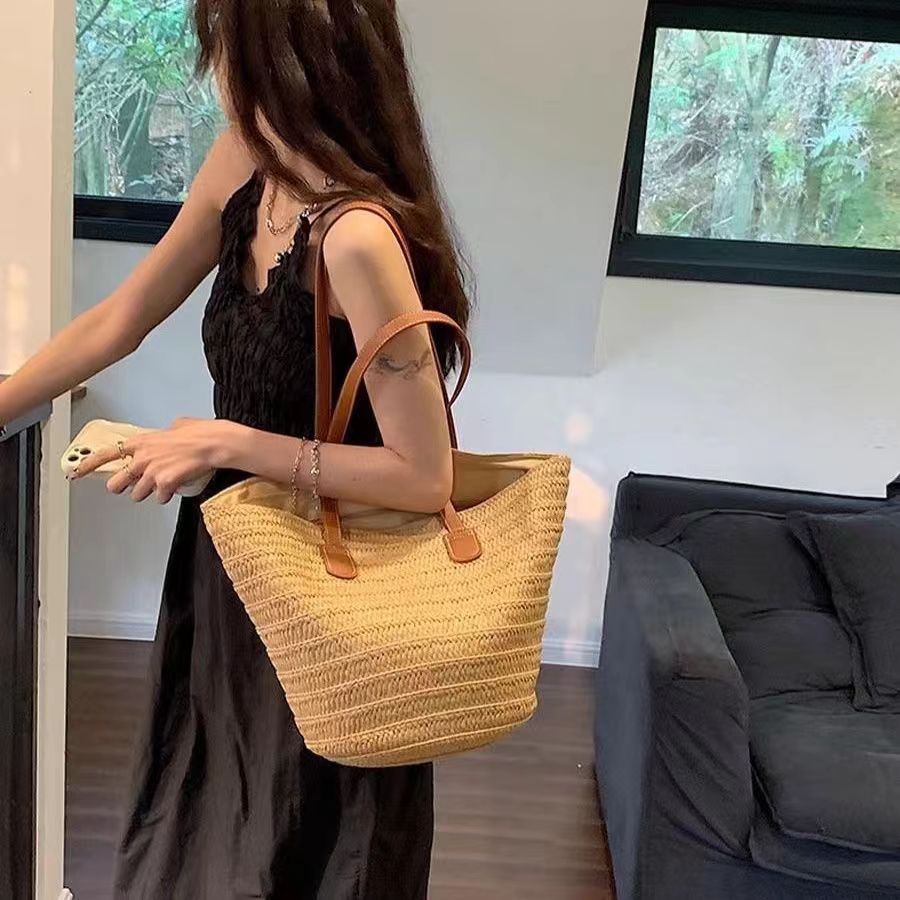 Straw Large Capacity Beach Woven Bucket Tote Bag