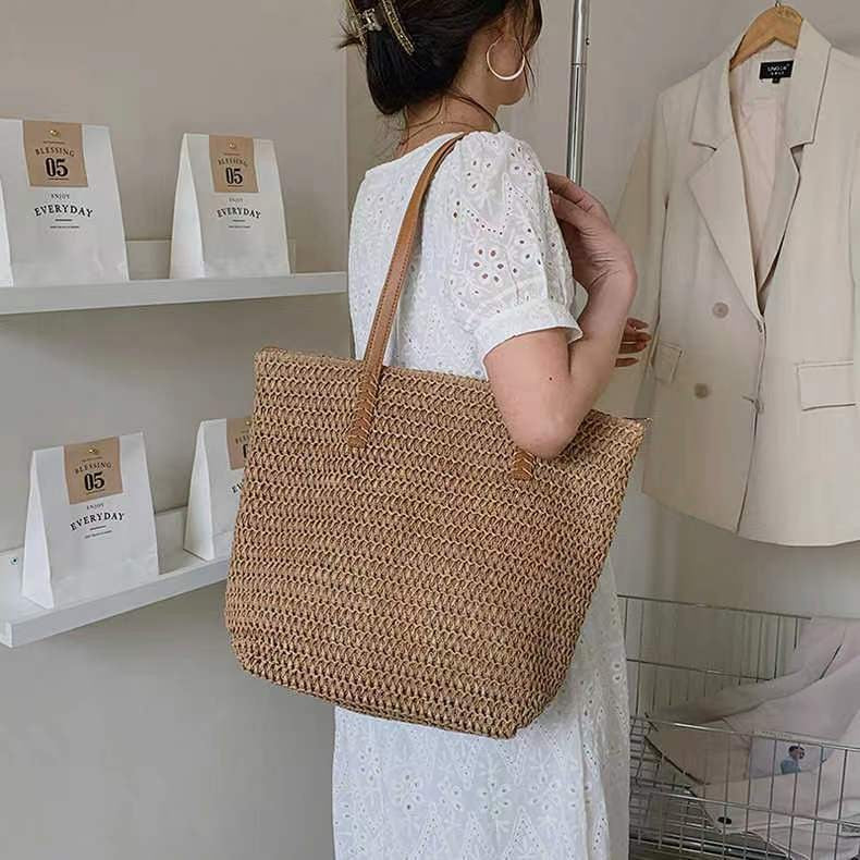 Large Capacity Woven Straw Shoulder Bag